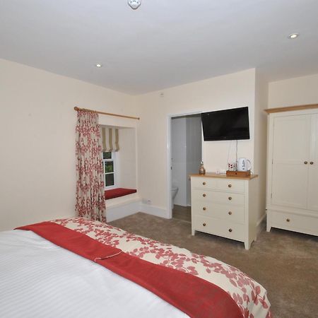 The Hood Arms Hotel Kilve Room photo