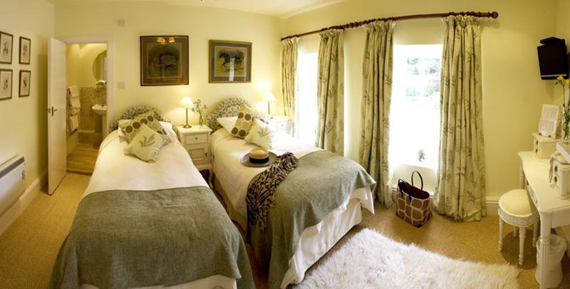 The Hood Arms Hotel Kilve Room photo