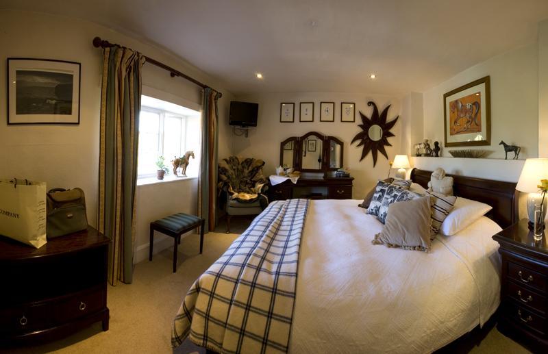 The Hood Arms Hotel Kilve Room photo